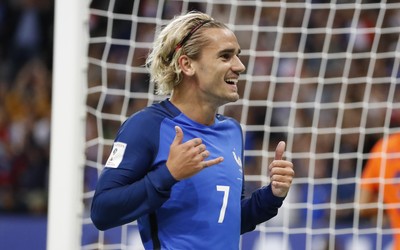 熊猫体育精华-佩里西奇凌空斩致敬范佩西