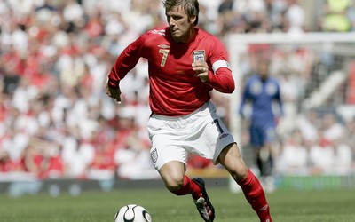 熊猫体育独家-若日尼奥长传发动进攻简洁高效